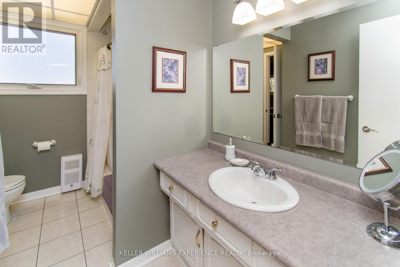 58 Varden Crescent, Barrie (Codrington), Ontario  L4M 4P3 - Photo 20 - S13203852