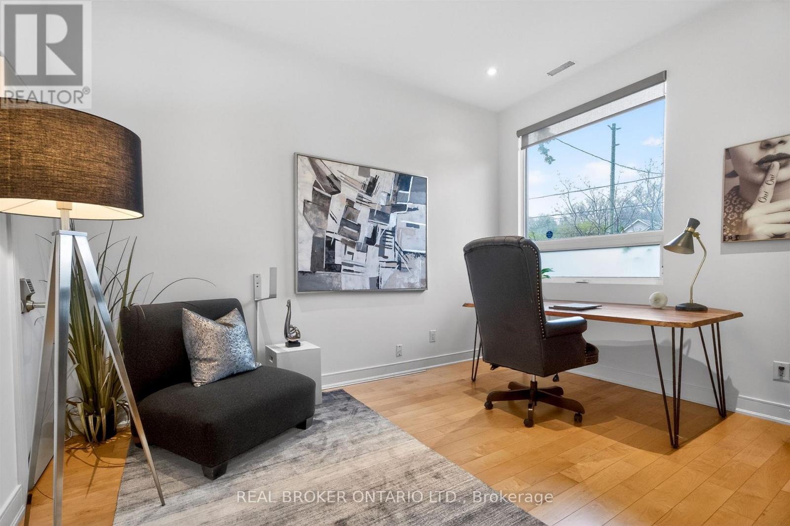 88 South Kingsway Way, Toronto, Ontario  M6S 3T3 - Photo 5 - W13203510