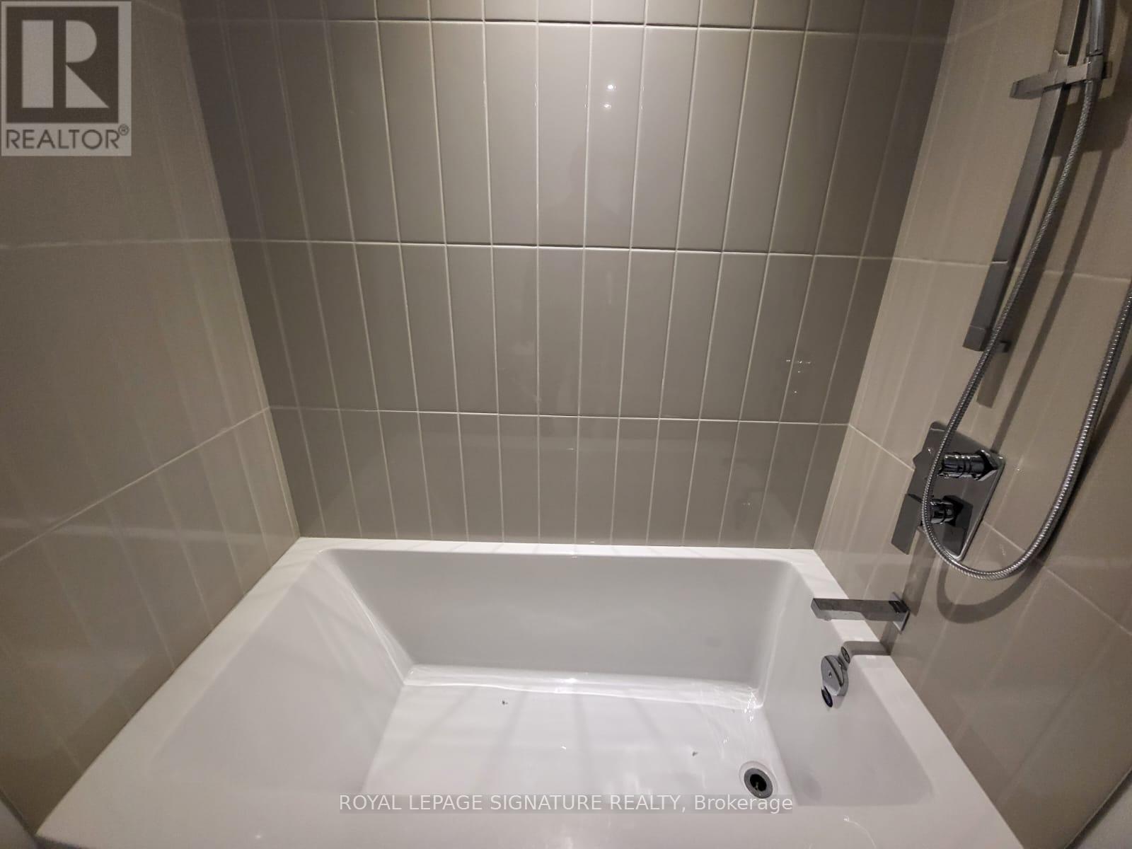 4711 - 3900 Confederation Parkway, Mississauga, Ontario  L5B 0M3 - Photo 18 - W13203528