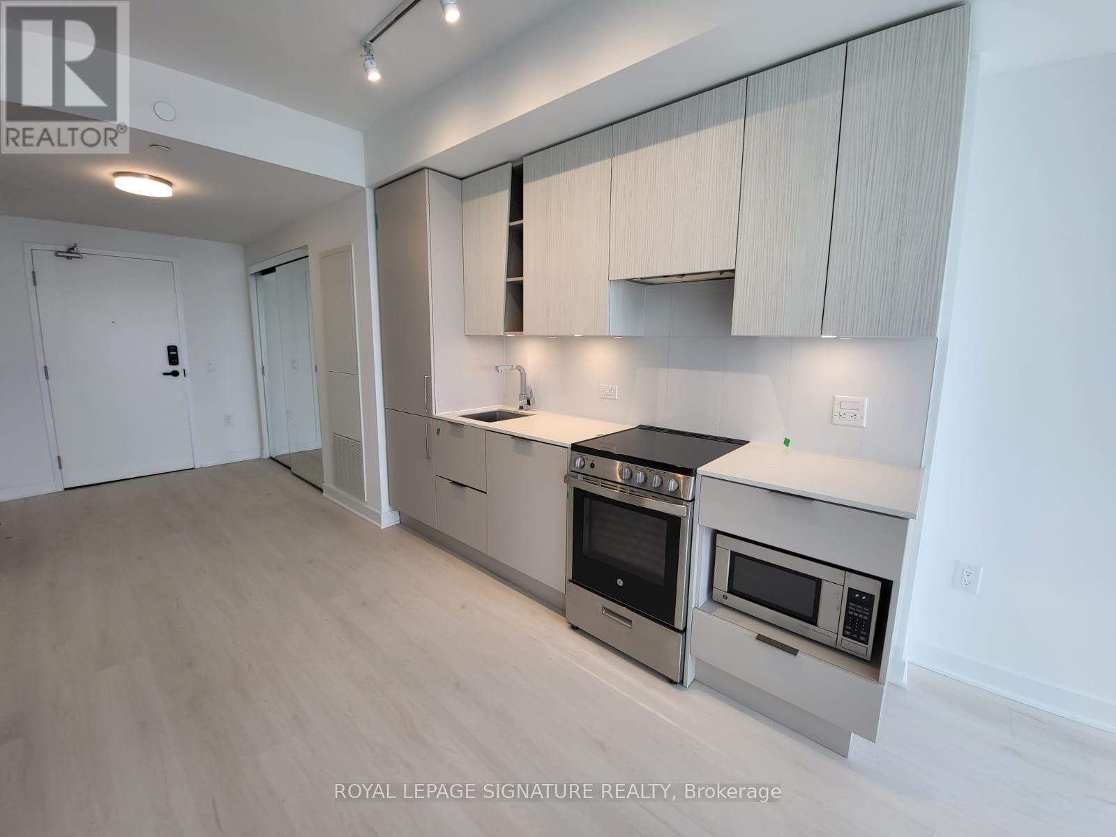 4711 - 3900 Confederation Parkway, Mississauga, Ontario  L5B 0M3 - Photo 3 - W13203528