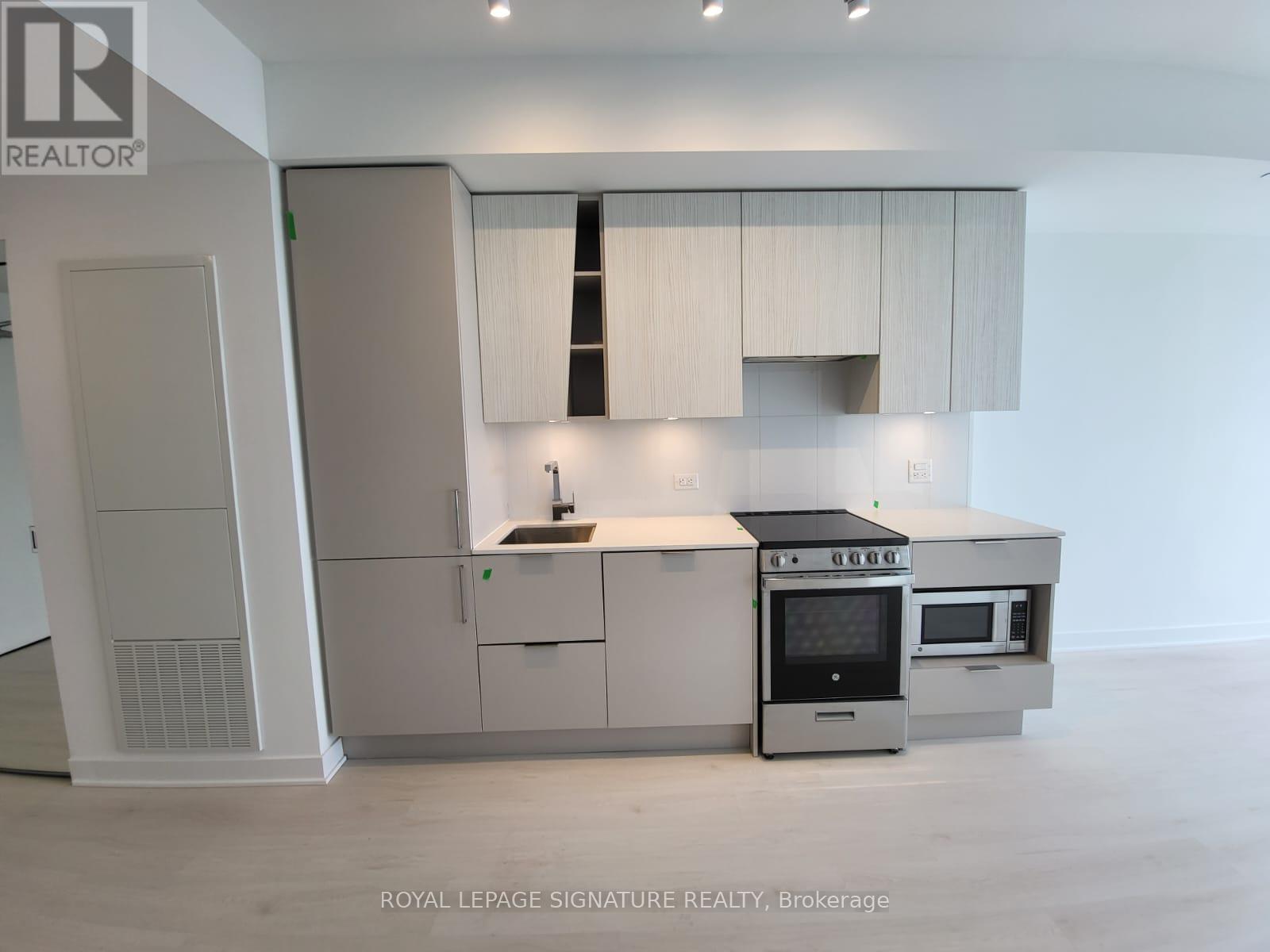 4711 - 3900 Confederation Parkway, Mississauga, Ontario  L5B 0M3 - Photo 5 - W13203528