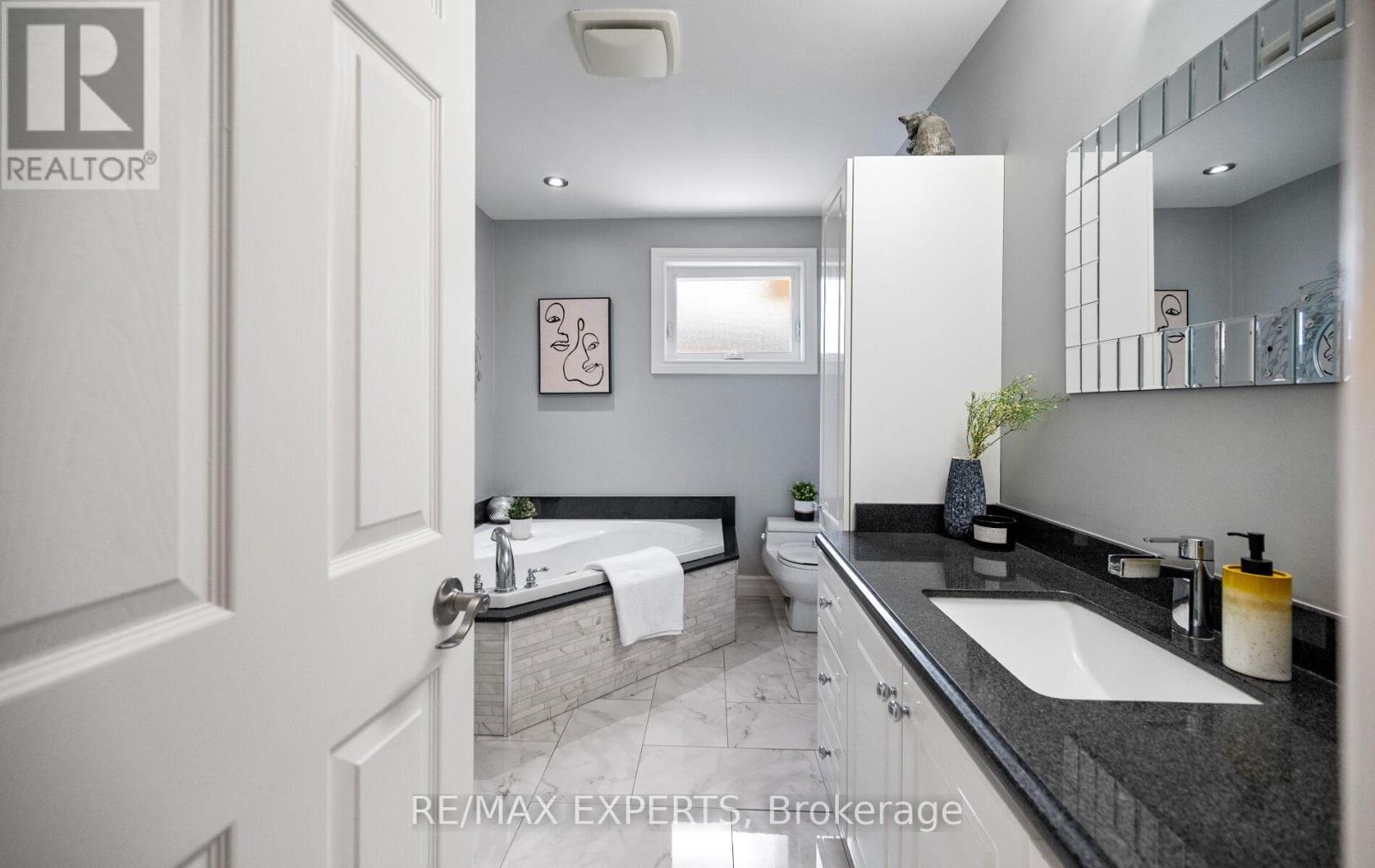 7 Goodwood Road, Brampton, Ontario  L6S 1C4 - Photo 21 - W13203610