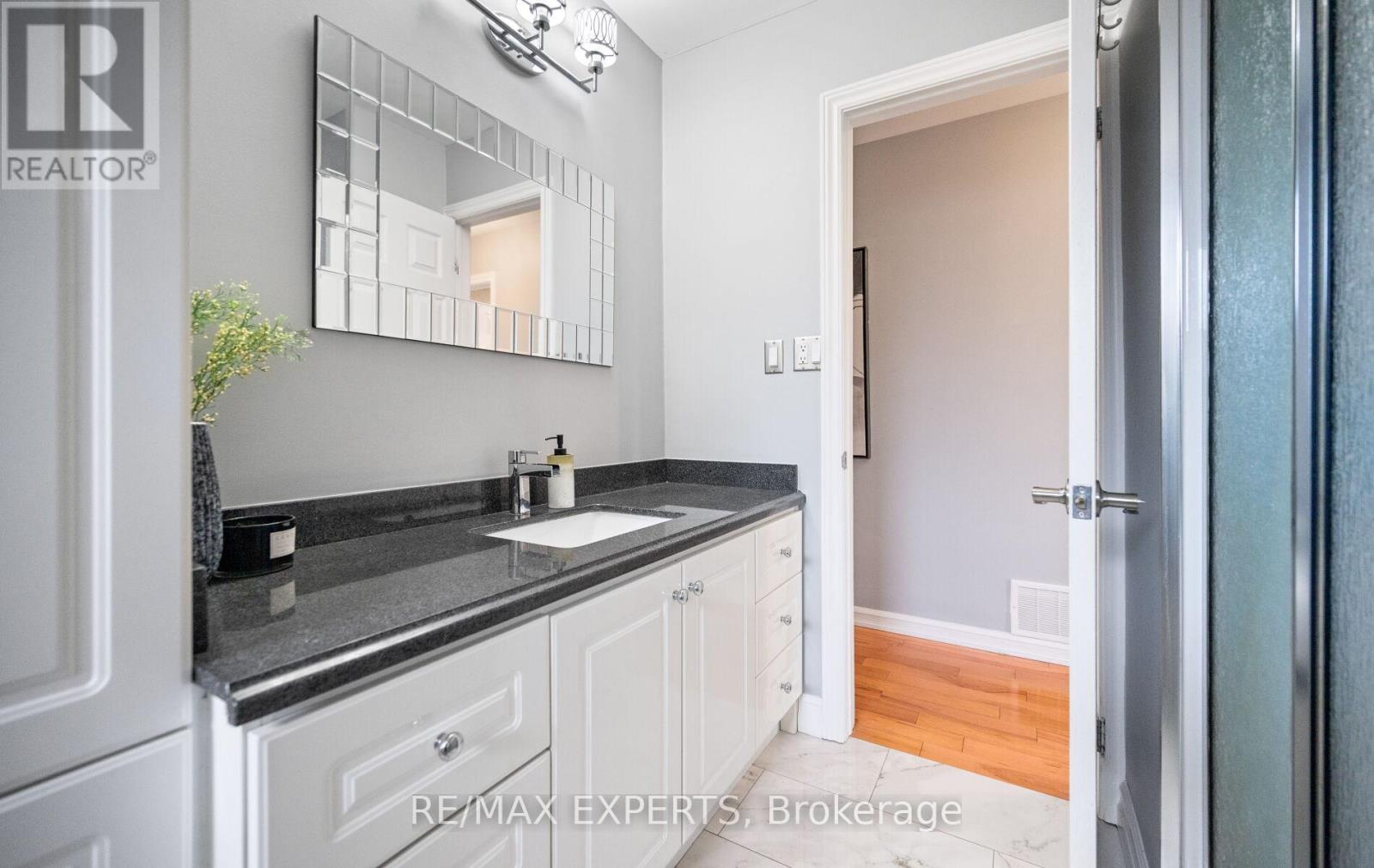 7 Goodwood Road, Brampton, Ontario  L6S 1C4 - Photo 22 - W13203610