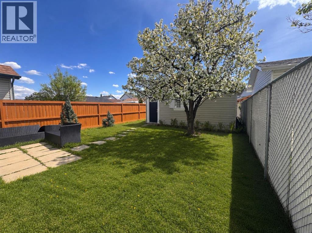 81 Bridlewood Manor SW, Calgary, Alberta  T2Y 3T4 - Photo 30 - A2294484