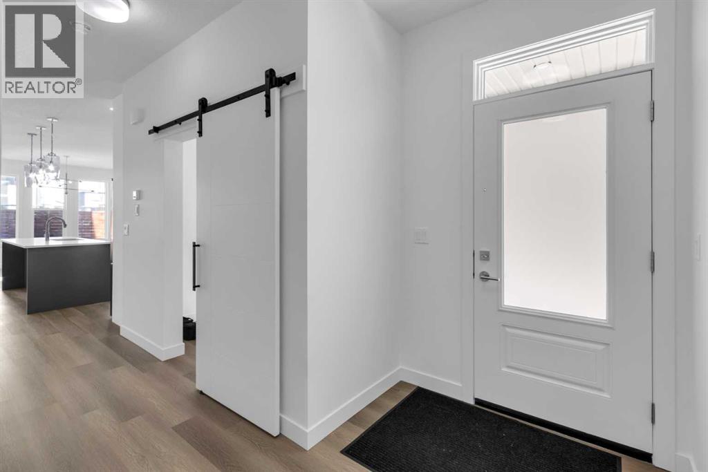137 Copperhead Road Se, Calgary, Alberta  T2Z 5G9 - Photo 3 - A2304636