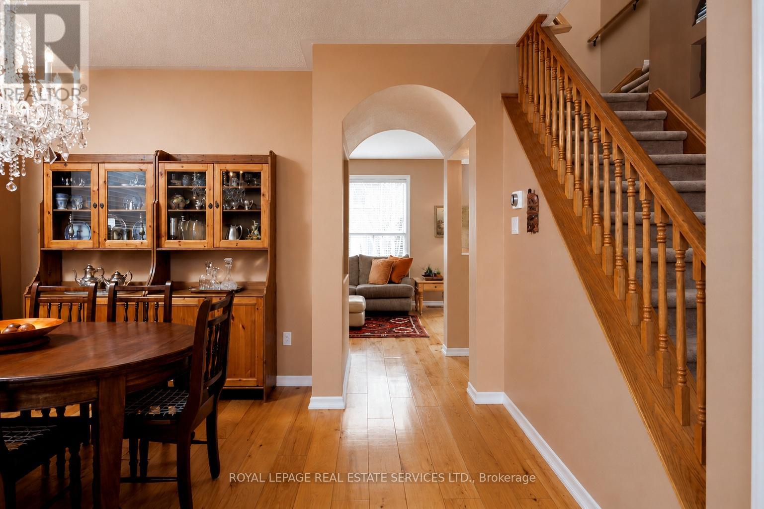 1392 Pinecliff Road, Oakville, Ontario  L6M 3Z1 - Photo 9 - W13158916