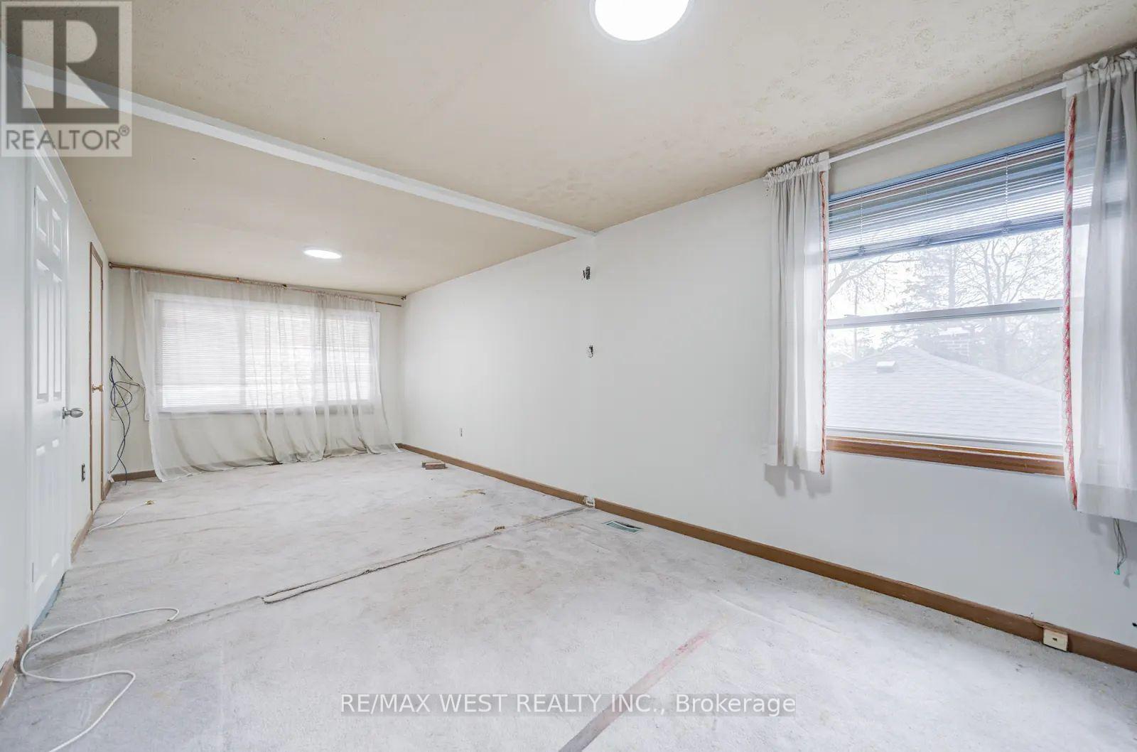 326 Queen Street S, Mississauga, Ontario  L5M 1M2 - Photo 23 - W13155102
