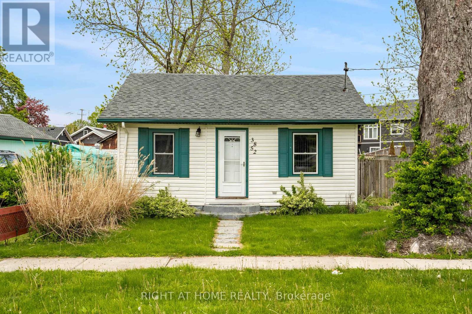3852 BRUNSWICK AVENUE, Fort Erie, Ontario