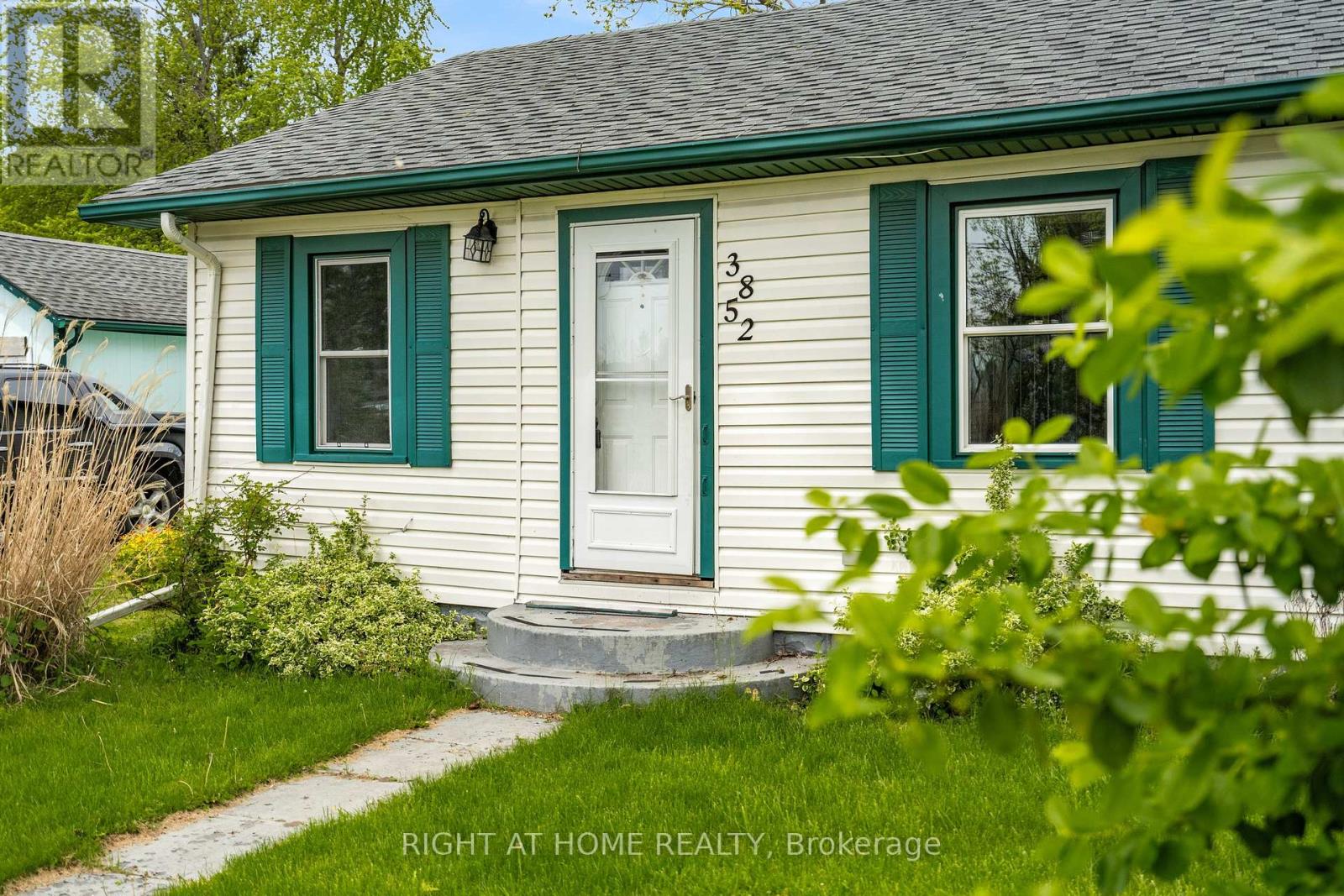 3852 Brunswick Avenue, Fort Erie, Ontario  L0S 1B0 - Photo 3 - X13203284