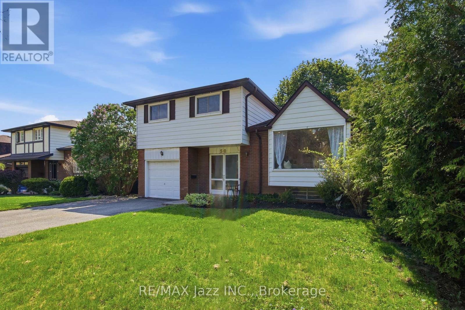 50 Oakdale Drive, Oshawa, Ontario L1H 6X1 - Photo 3 - E13205462