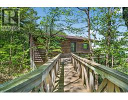 956 RODDICK LANE, Leeds and the Thousand Islands, Ontario