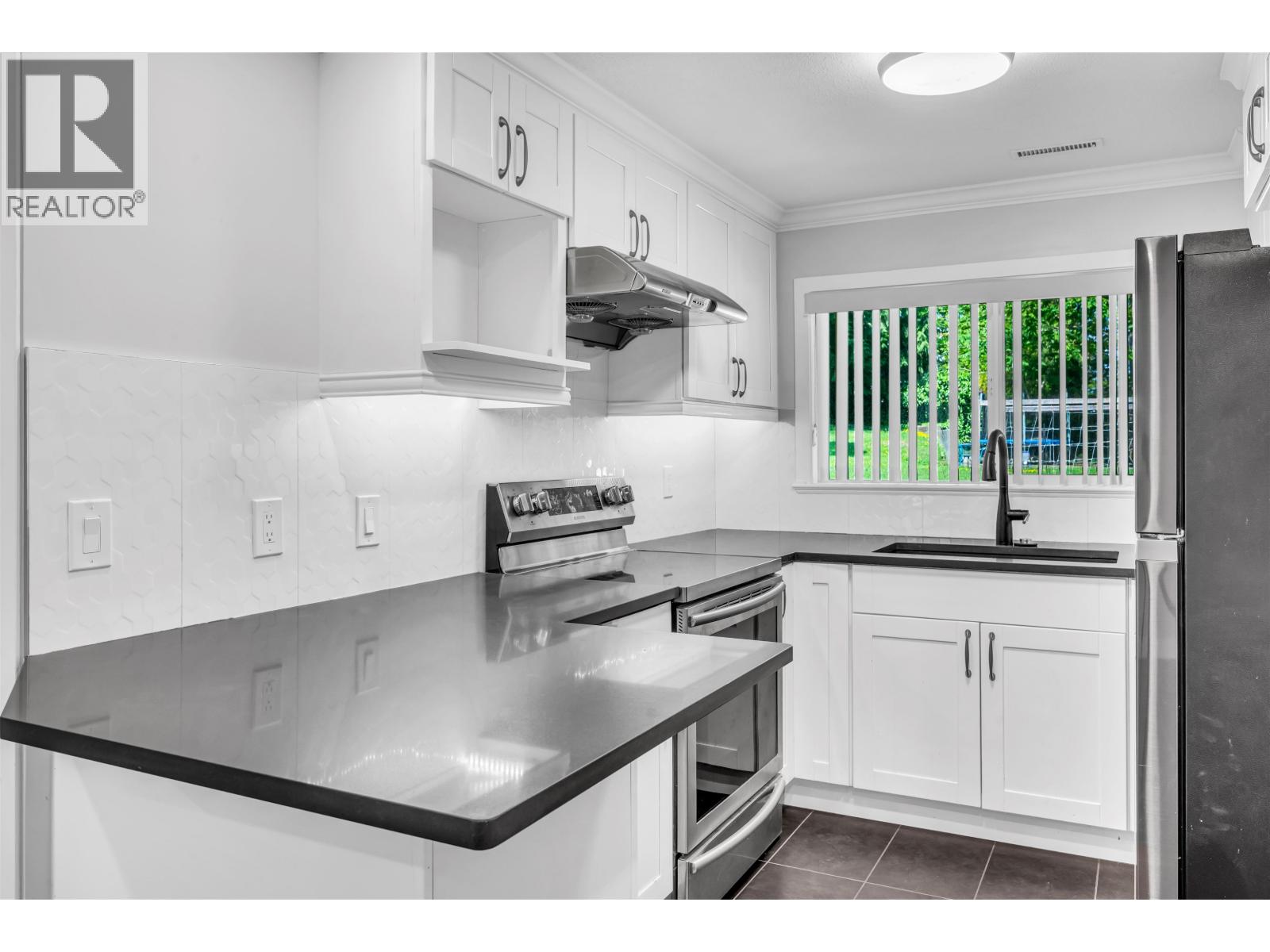 3091 Lazy A Street, Coquitlam, British Columbia  V3C 3N8 - Photo 15 - R3128689