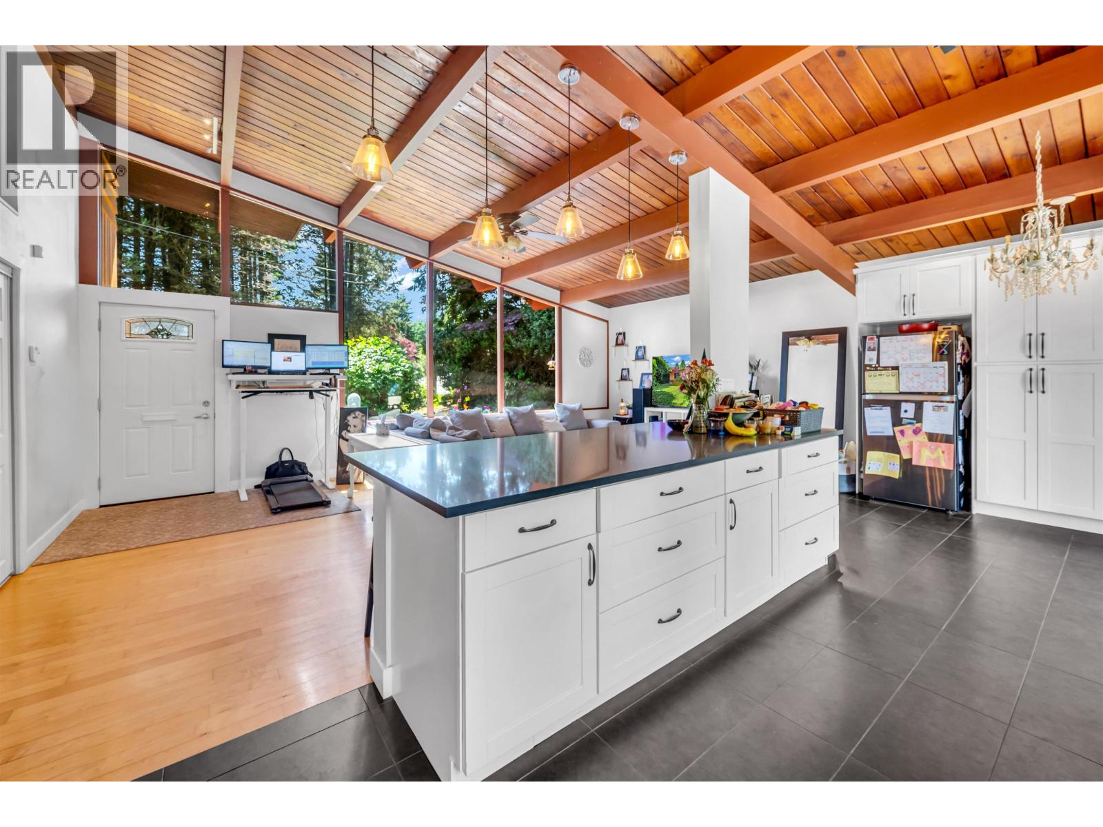 3091 Lazy A Street, Coquitlam, British Columbia  V3C 3N8 - Photo 5 - R3128689