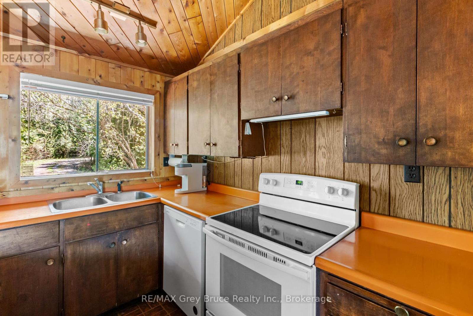 74 Parker Island Road, Northern Bruce Peninsula, Ontario  N0H 1W0 - Photo 19 - X13204272