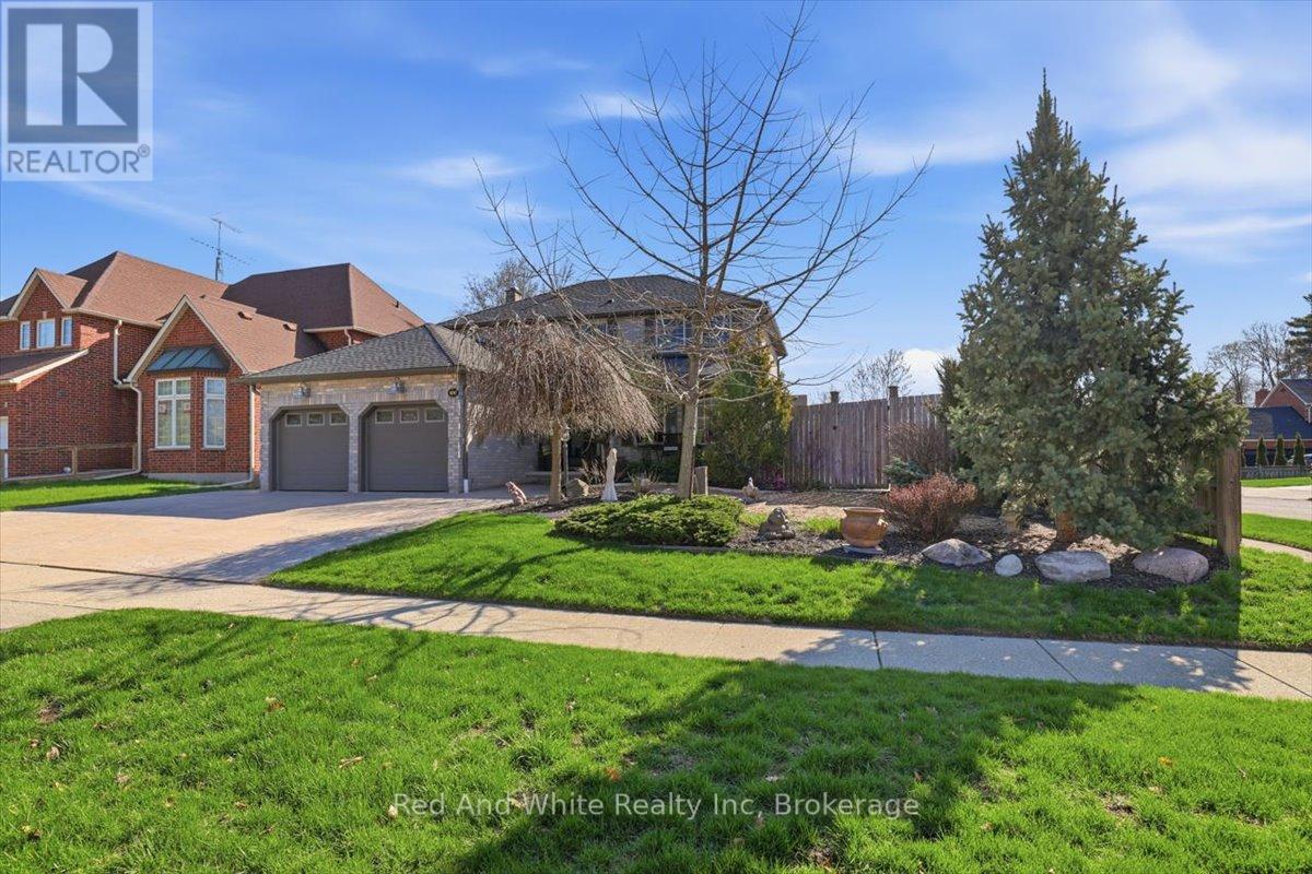 4 BREWSTER PLACE, Cambridge, Ontario