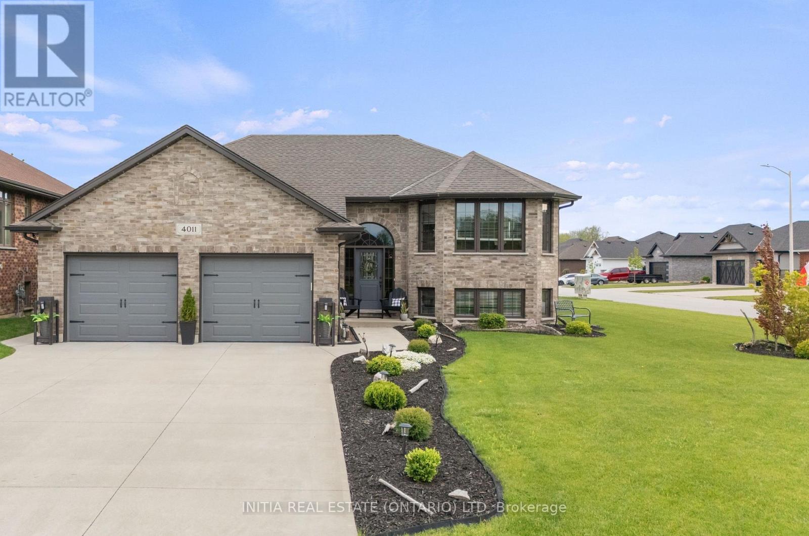 4011 ENGLEHART DRIVE, Petrolia, Ontario