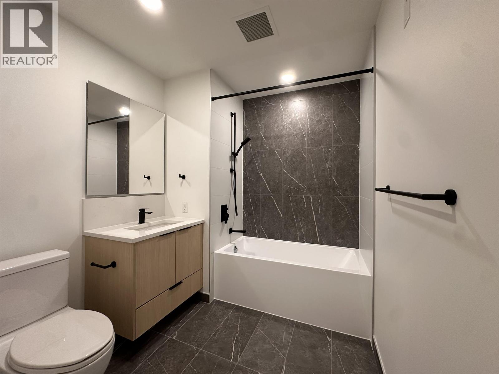 420 422 E 3rd Street, North Vancouver, British Columbia  V7L 0K1 - Photo 15 - R3128852