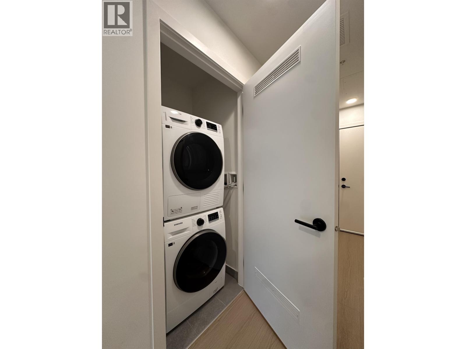 420 422 E 3rd Street, North Vancouver, British Columbia  V7L 0K1 - Photo 9 - R3128852