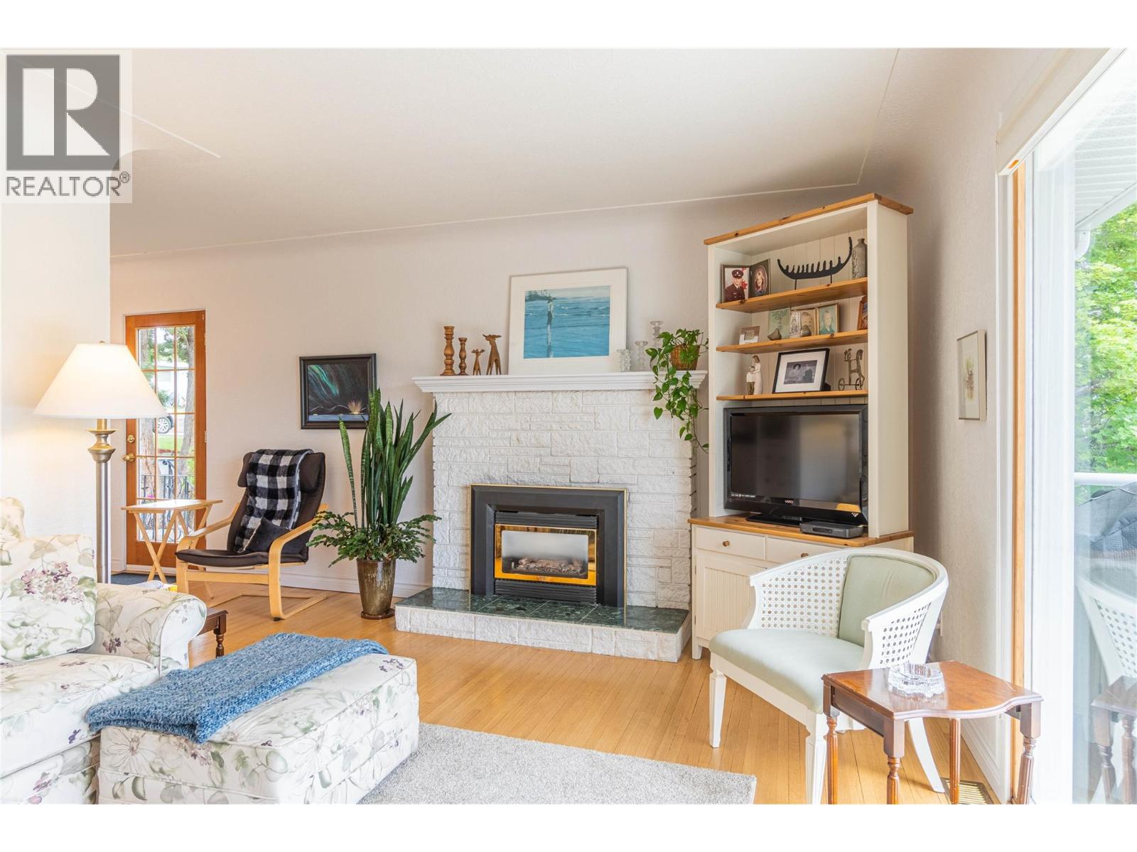 718 Fraser Crescent, Kamloops, British Columbia  V2C 3H9 - Photo 4 - 10388914