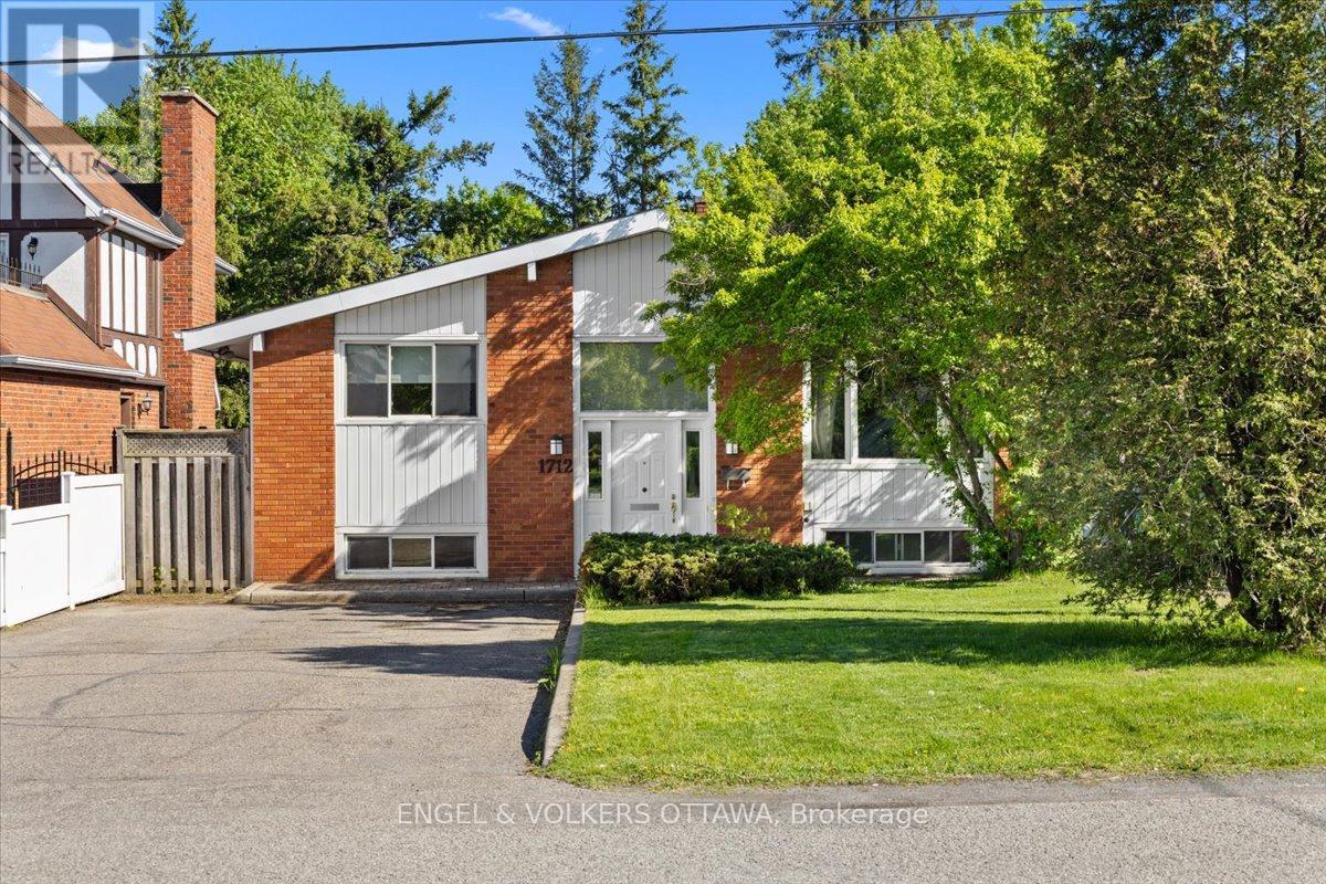 1712 ST. BARBARA STREET, Ottawa, Ontario