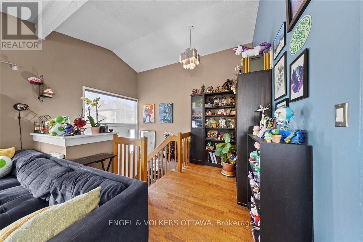 1712 St. Barbara Street, Ottawa, Ontario K1T 1M2 - Photo 4 - X13204532