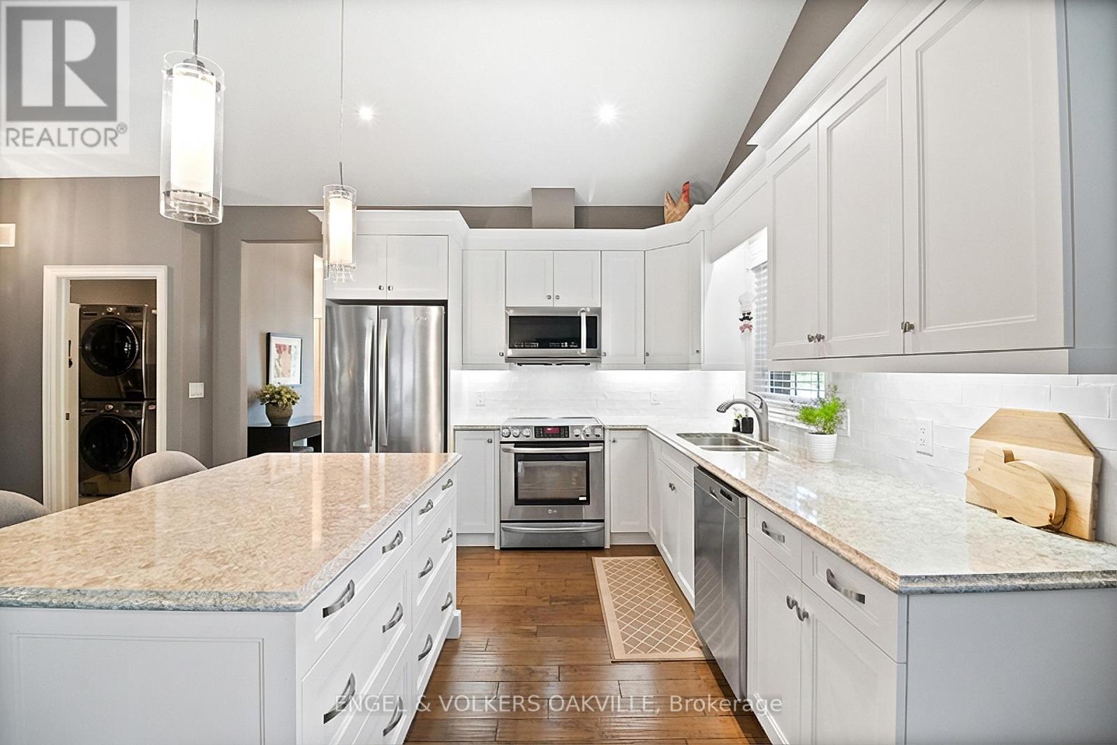 2 Sawmill Lane, Niagara-On-The-Lake, Ontario  L0S 1J1 - Photo 14 - X13204826