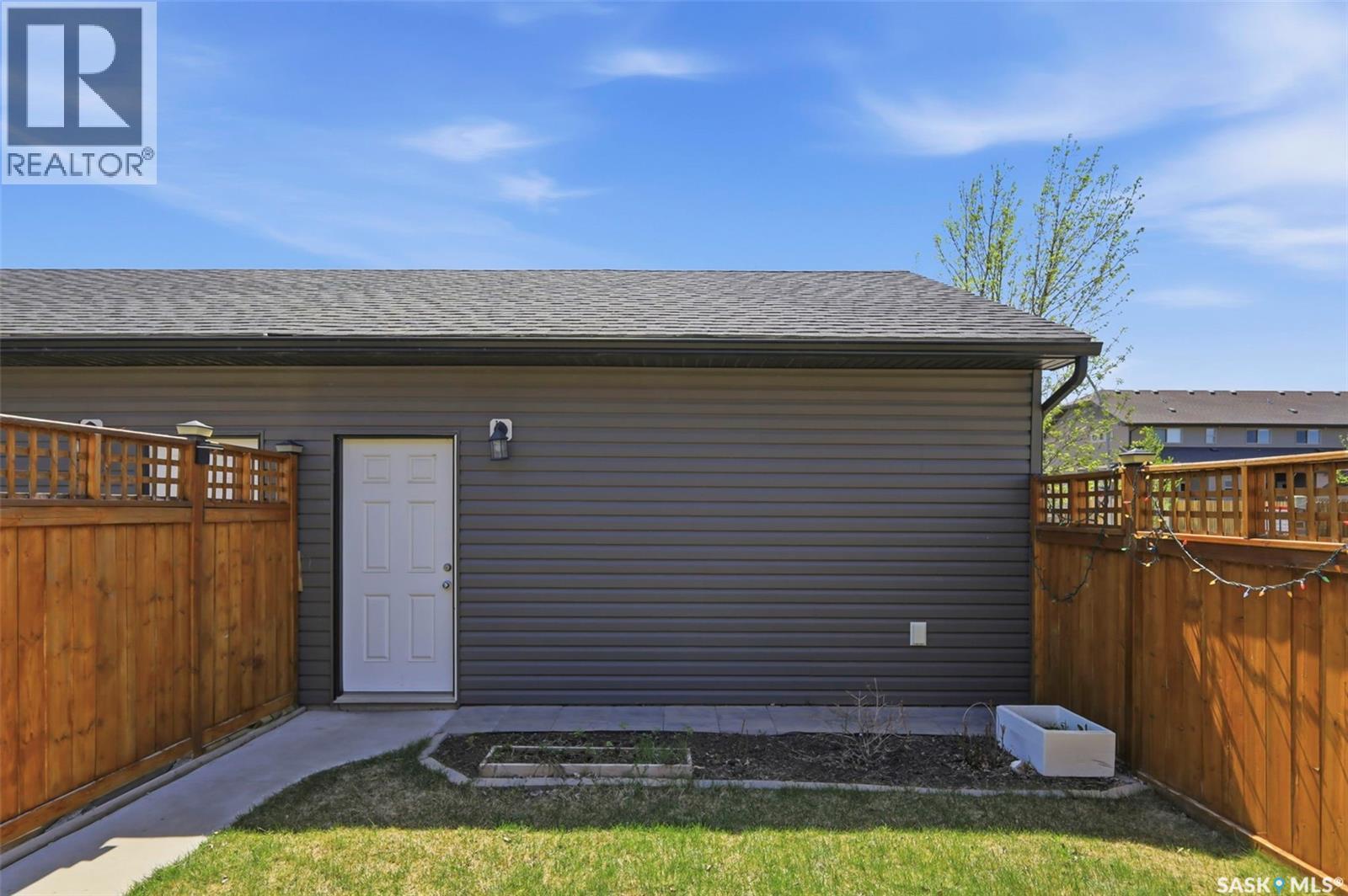 201 Rajput Way, Saskatoon, Saskatchewan  S7P 0A5 - Photo 37 - SK037270