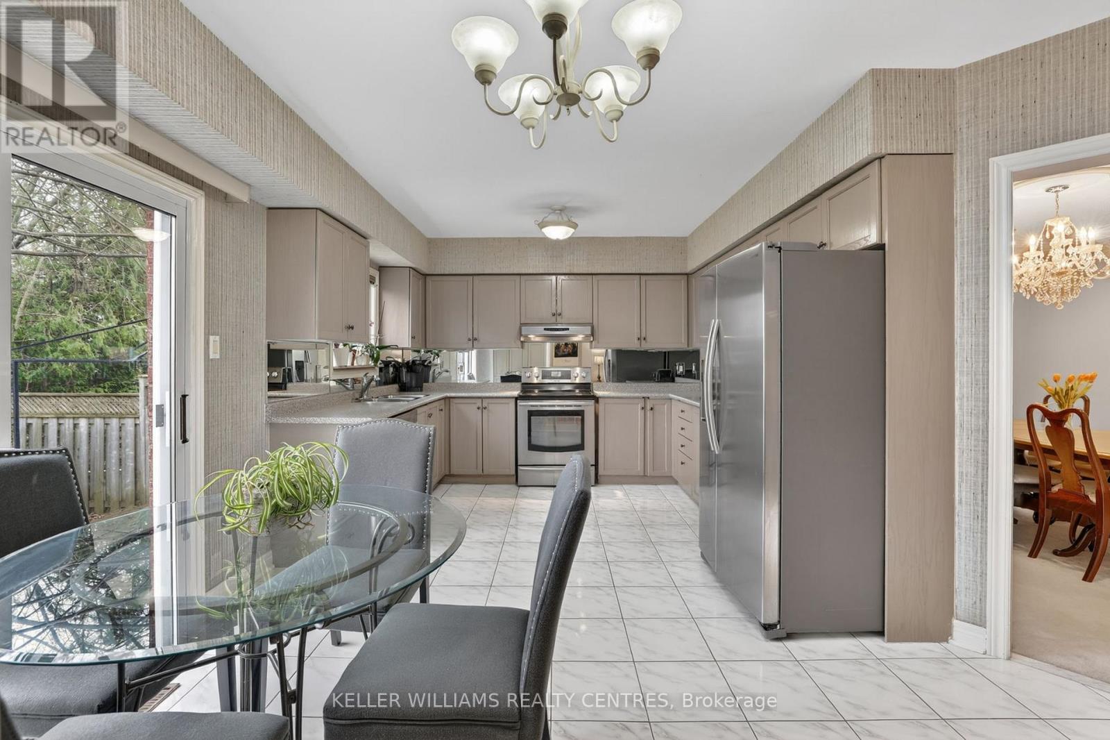 591 Plantation Gate, Newmarket, Ontario  L3X 2C2 - Photo 15 - N13061448