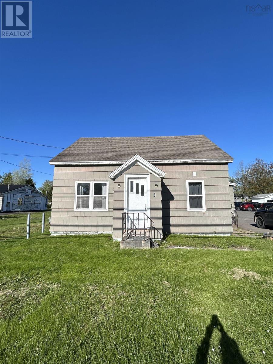 24 South Albion Street, Amherst, Nova Scotia  B4H 2W3 - Photo 1 - 202612382