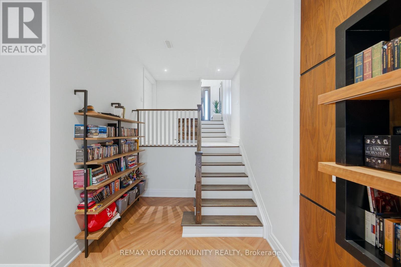 116 Frontenac Avenue, Toronto, Ontario  M5N 1Z8 - Photo 39 - C13204250
