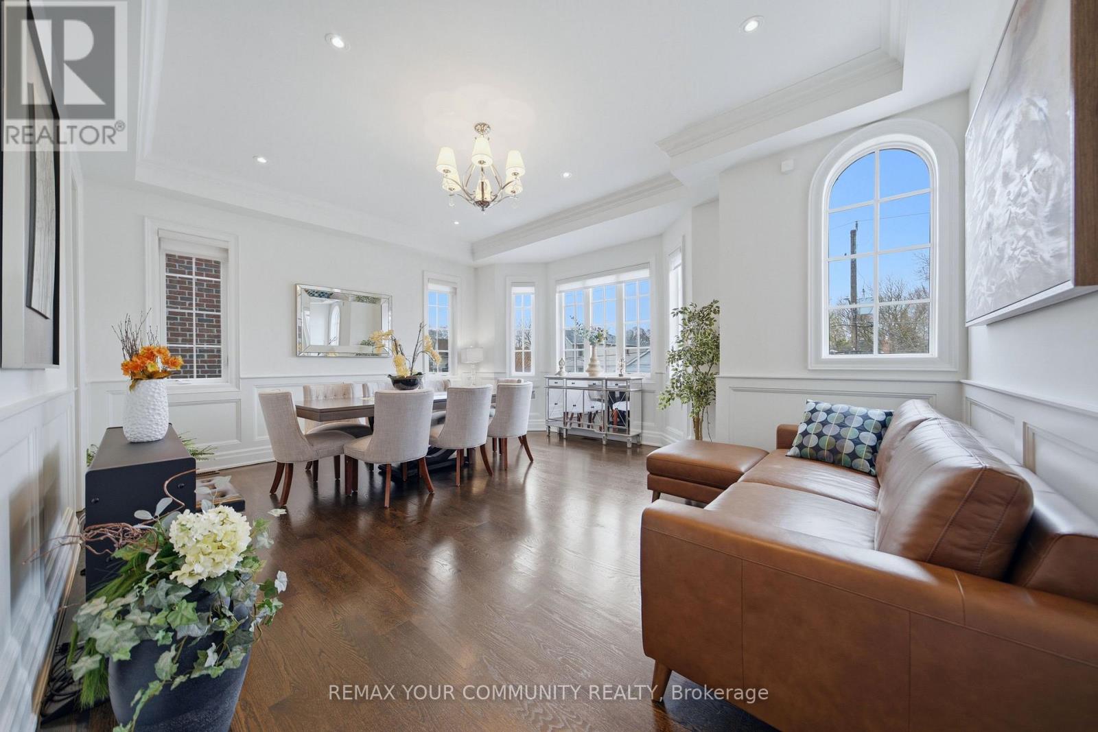116 Frontenac Avenue, Toronto, Ontario  M5N 1Z8 - Photo 5 - C13204250