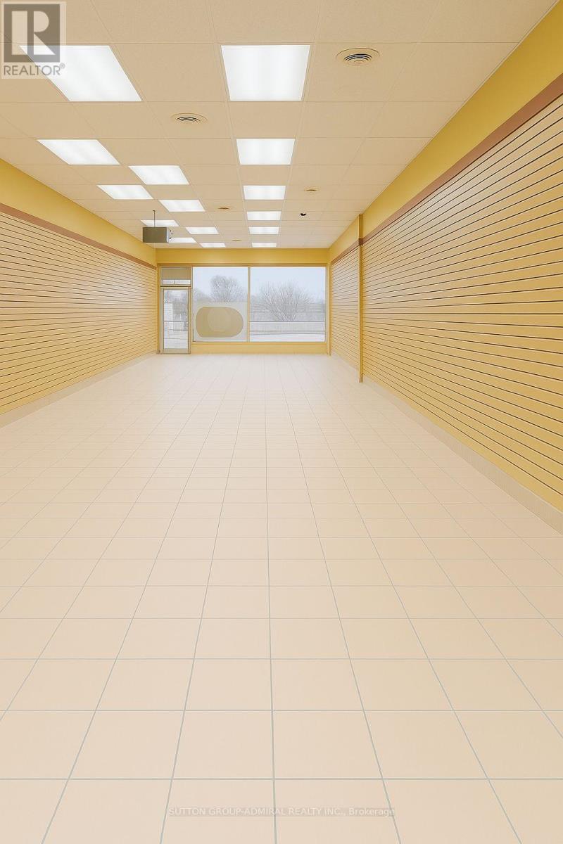 3 - 4949 Bathurst Street, Toronto, Ontario  M2R 1Y1 - Photo 2 - C13204320