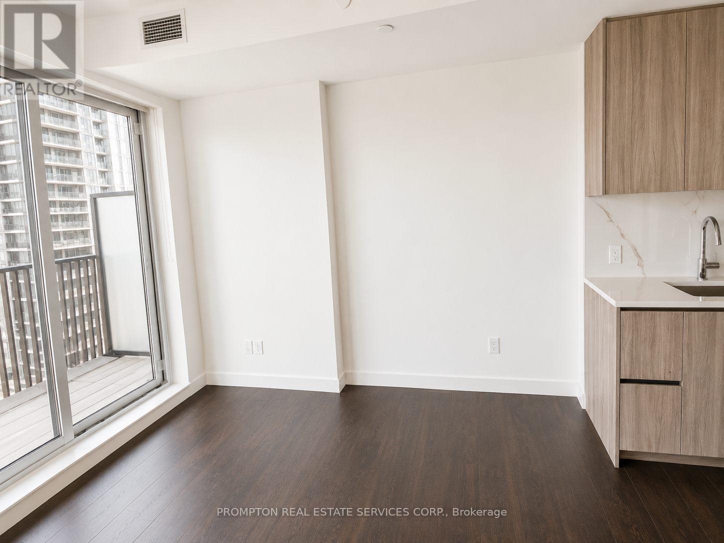 1811 - 68 Esther Shiner Boulevard, Toronto, Ontario  M2K 0J6 - Photo 5 - C13204326