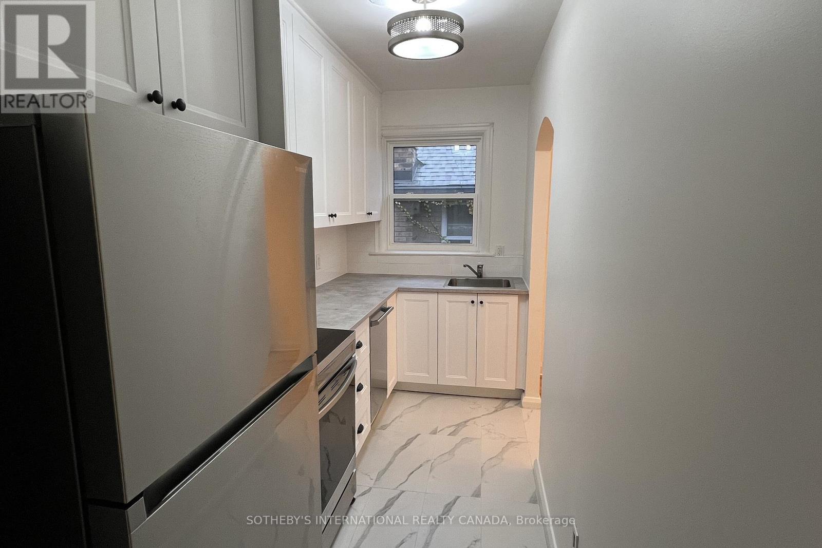 Upper - 126 Braemar Avenue, Toronto, Ontario  M5P 2L4 - Photo 11 - C13204380