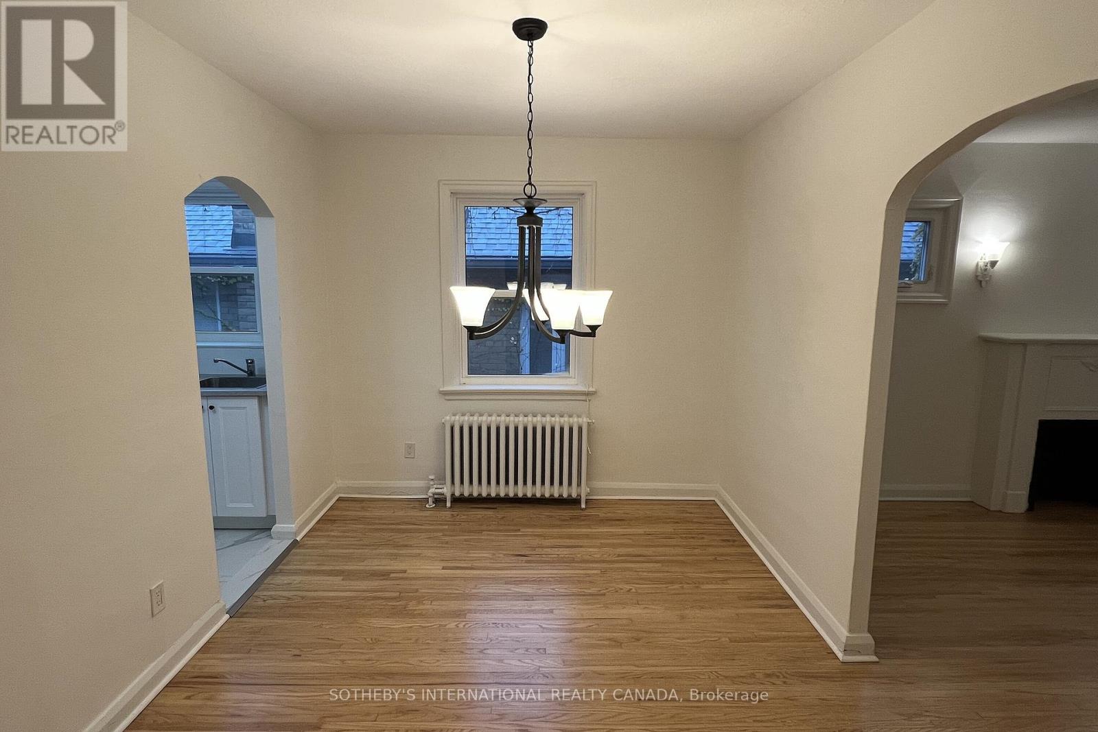 Upper - 126 Braemar Avenue, Toronto, Ontario  M5P 2L4 - Photo 12 - C13204380