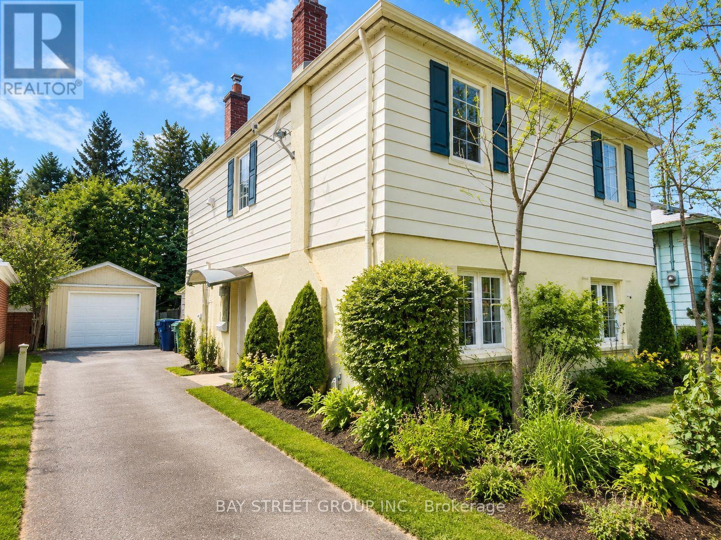 316 WILLOWDALE AVENUE, Toronto, Ontario
