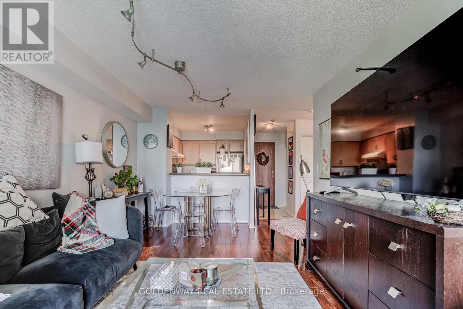 402 - 18 Pemberton Avenue, Toronto, Ontario  M2M 4K9 - Photo 10 - C13204854