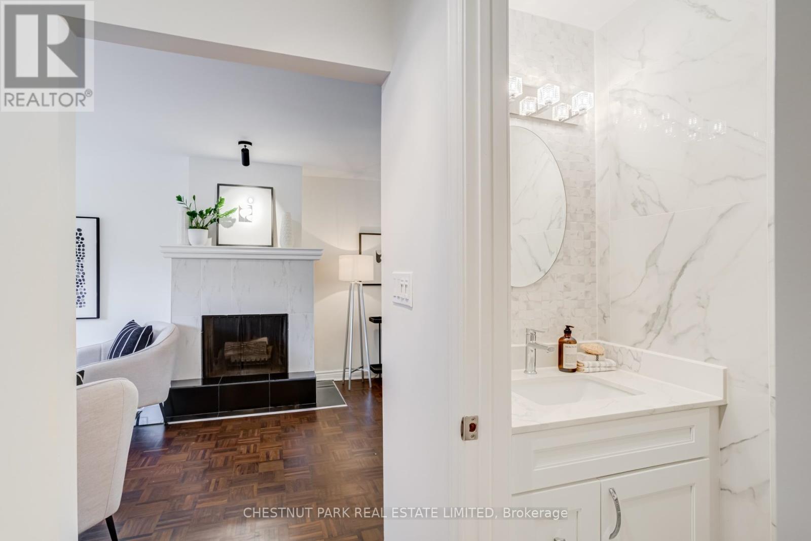 9 - 41 Spruce Street, Toronto, Ontario  M5A 2H8 - Photo 12 - C13205110