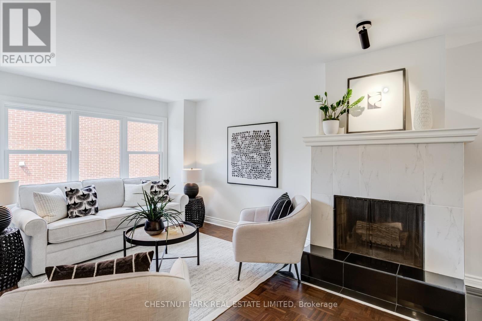 9 - 41 Spruce Street, Toronto, Ontario  M5A 2H8 - Photo 2 - C13205110