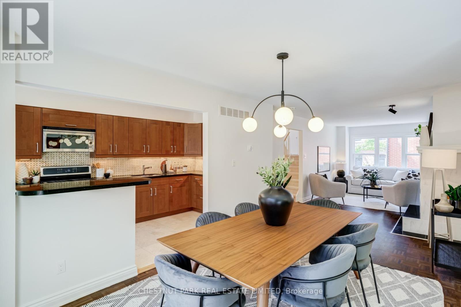 9 - 41 Spruce Street, Toronto, Ontario  M5A 2H8 - Photo 6 - C13205110