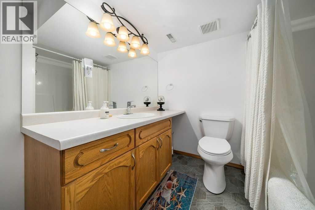 87 Park Meadows Lane SE, Medicine Hat, Alberta  T1B 4E3 - Photo 19 - A2289297
