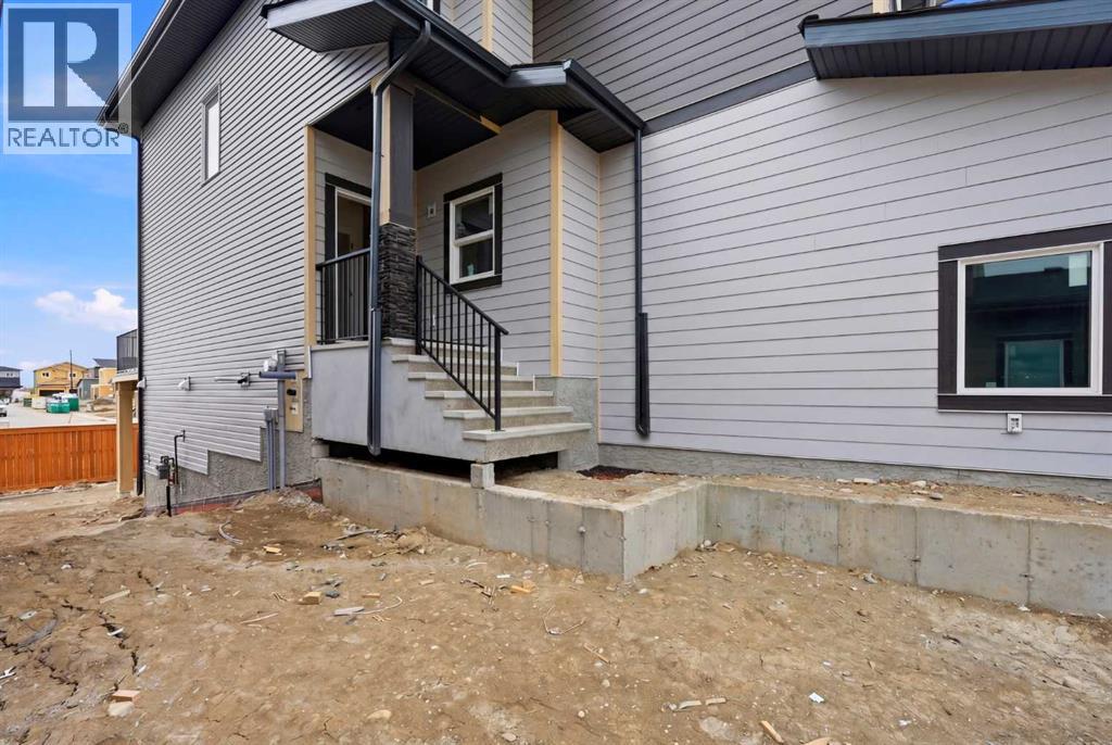 34 Waterford Mews, Chestermere, Alberta  T1X 3B4 - Photo 4 - A2313186