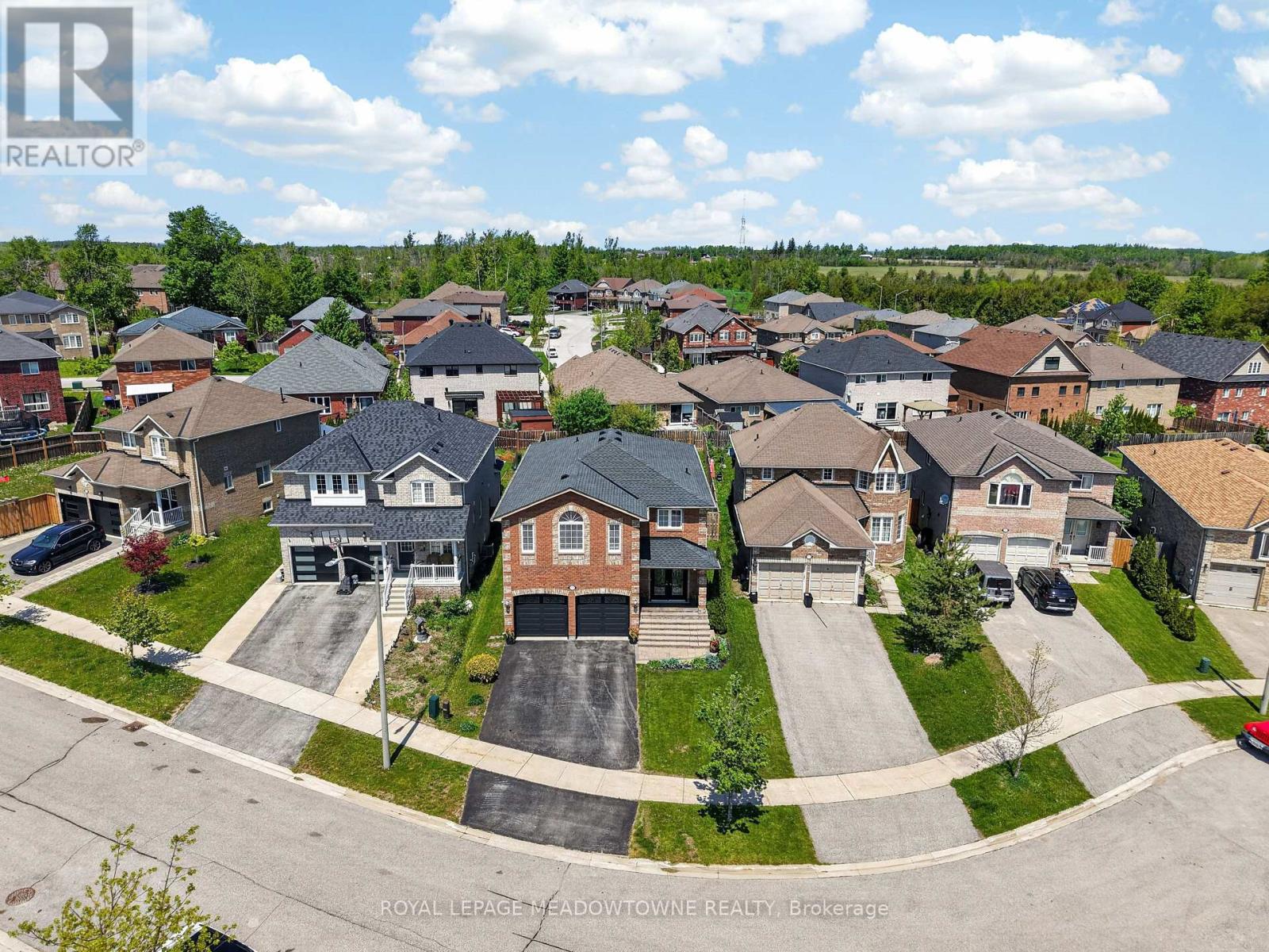 1452 Bassingthwaite Court, Innisfil, Ontario  L9S 0E1 - Photo 3 - N13204620