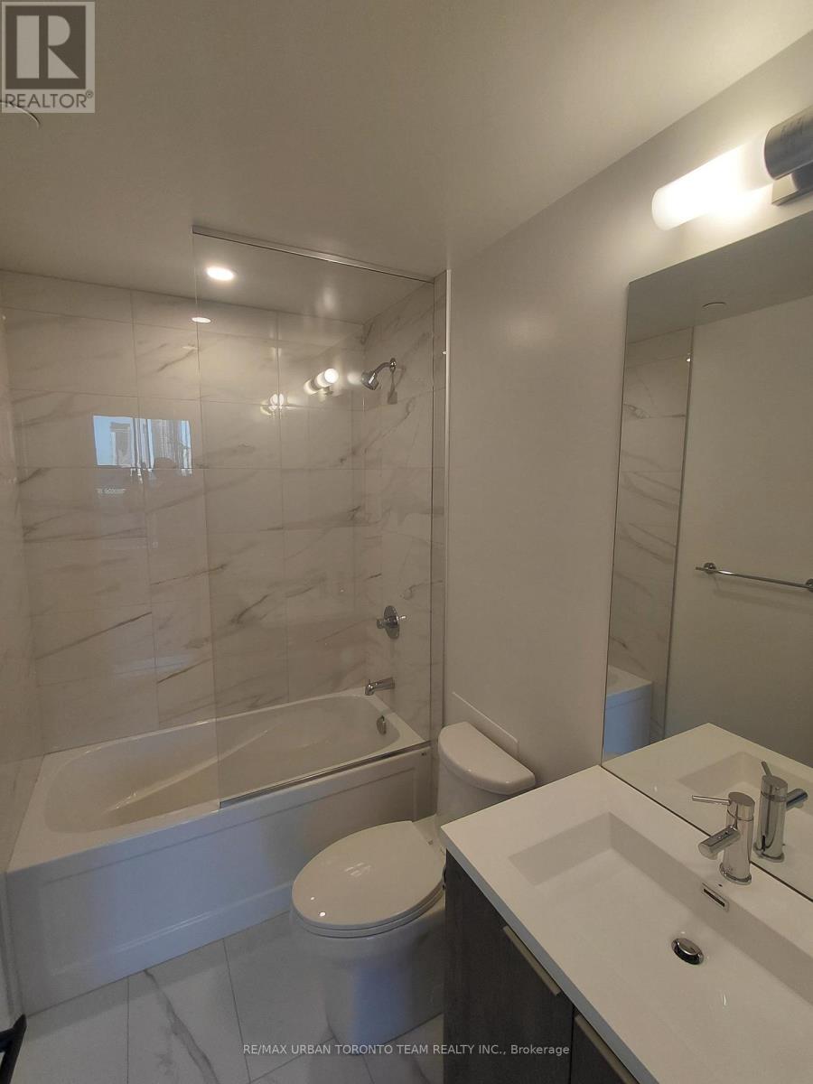 512 - 8 Interchange Way, Vaughan, Ontario  L4K 5Z7 - Photo 9 - N13205266