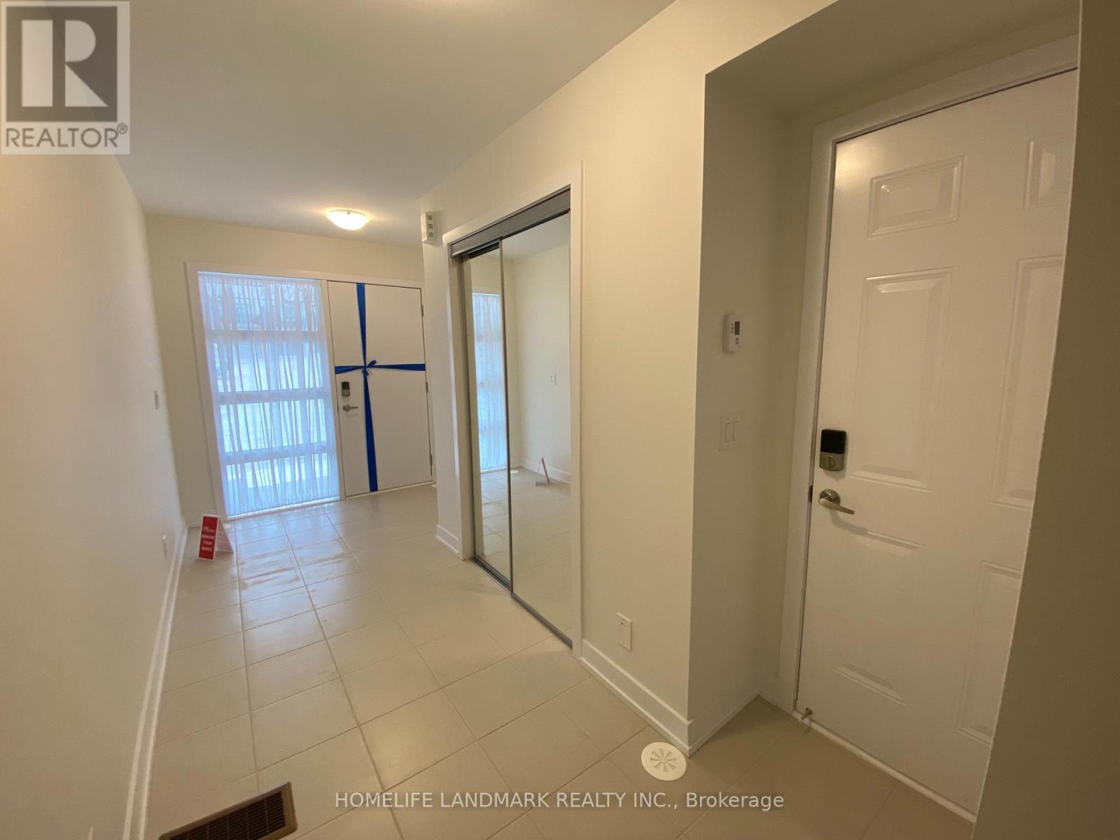 21 Schmidt Lane, Markham, Ontario  L6C 3L7 - Photo 3 - N13205296