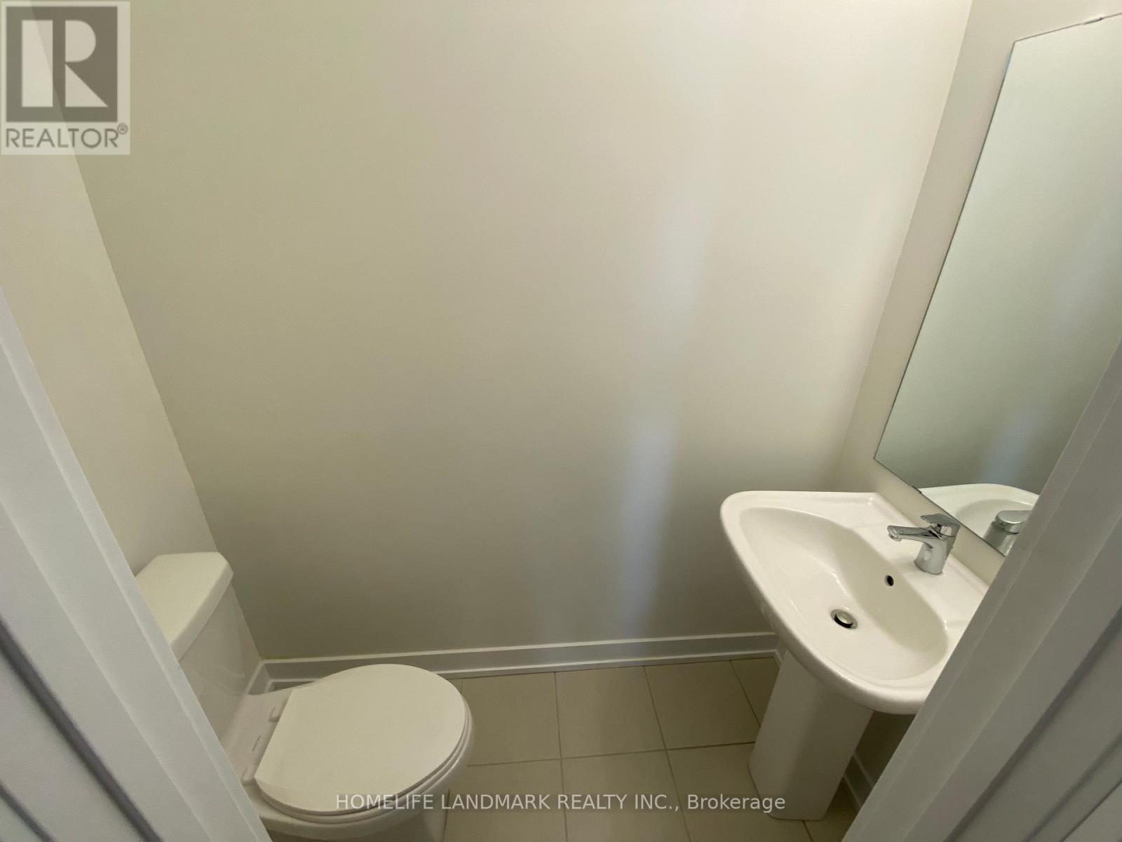 21 Schmidt Lane, Markham, Ontario  L6C 3L7 - Photo 7 - N13205296