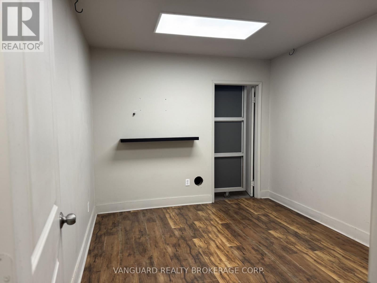 389 Signet Drive, Toronto, Ontario  M9L 1V3 - Photo 3 - W13204428