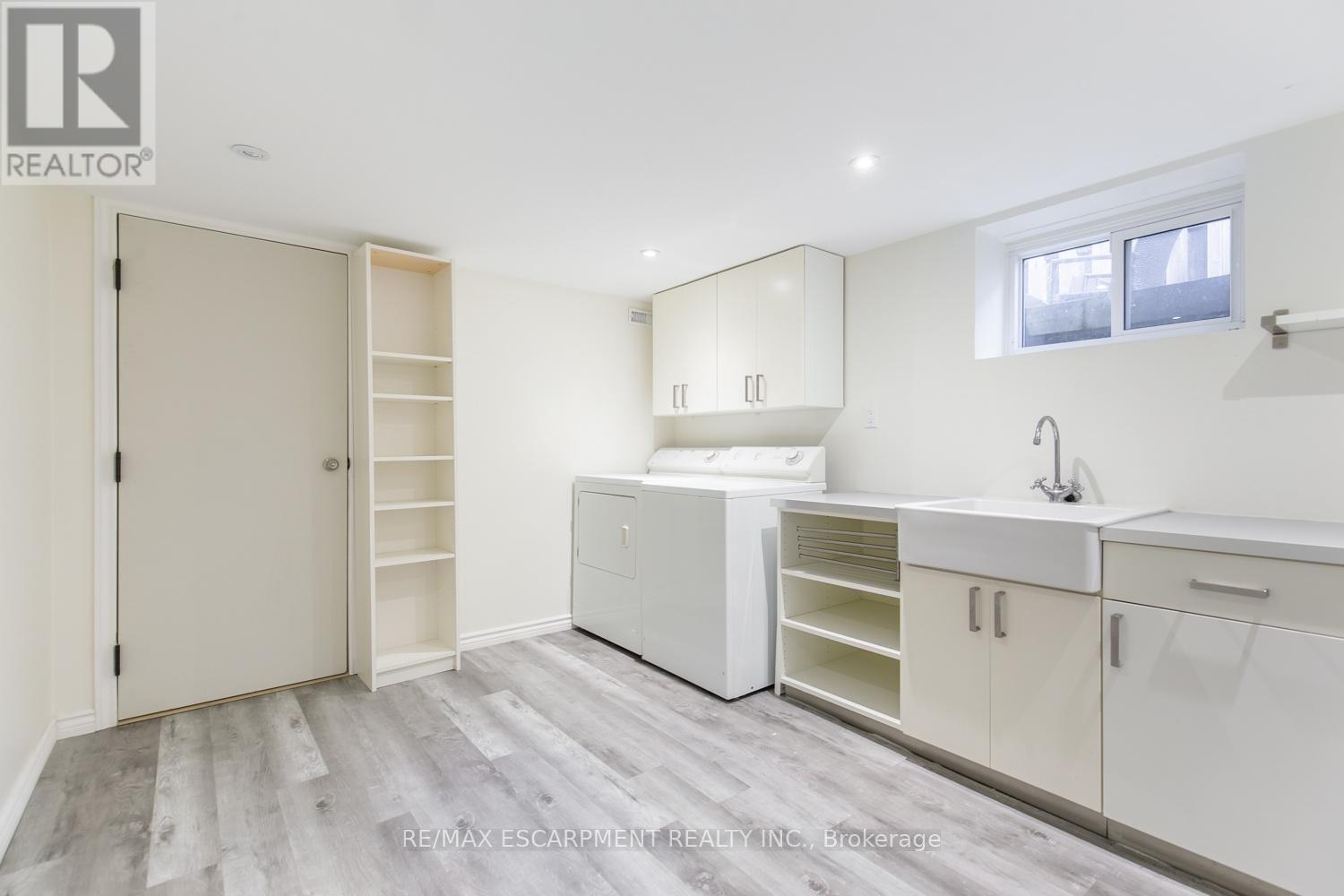 2 - 927 Teal Drive, Burlington, Ontario  L7T 2Y9 - Photo 6 - W13204750