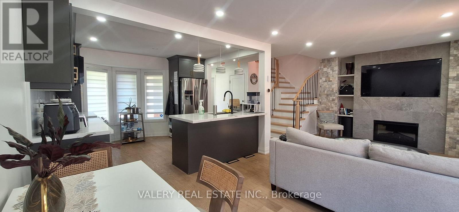 1 - 68 Mullis Crescent, Brampton, Ontario  L6Y 4S9 - Photo 2 - W13205298