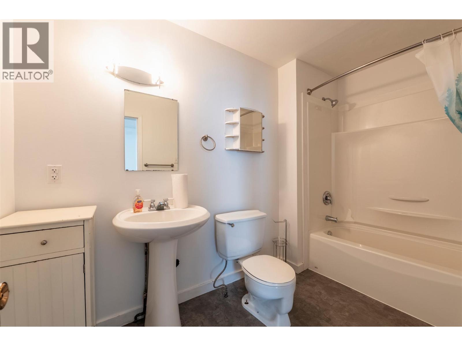 308/310 Carbonate Street, Nelson, British Columbia V1L 4P2 - Photo 17 - 10388765